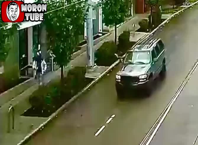 Video :An attempted murder close to a children's home